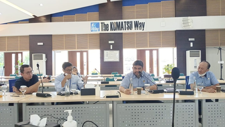 >Rapat Koordinasi dan Site Visit Fasilitas Produksi Peralatan Konstruksi PT Komatsu Indonesia