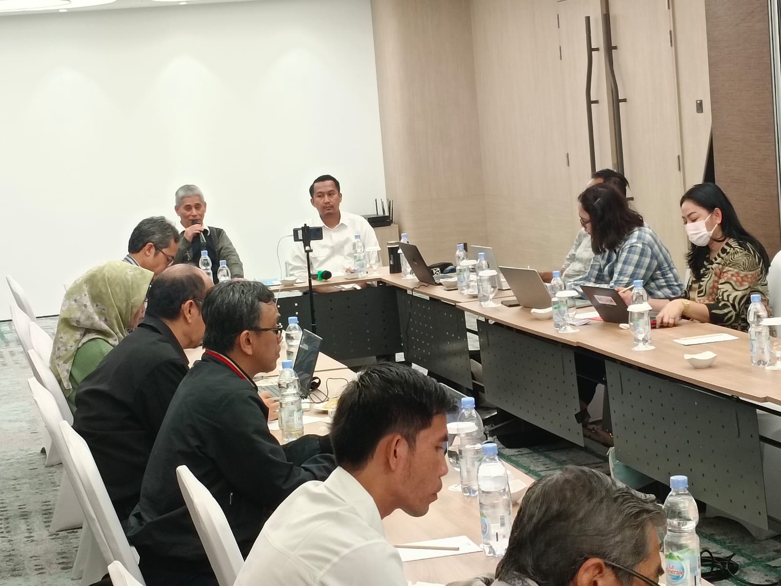 >Diskusi Kelompok Terpumpun (FGD) Pemutakhiran Input Data Supply Material dan Peralatan Konstruksi Tahun 2023-2024 Melalui SIMPK